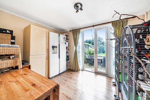 24 Cobbetts Walk, Bisley, Woking, GU24 9DU