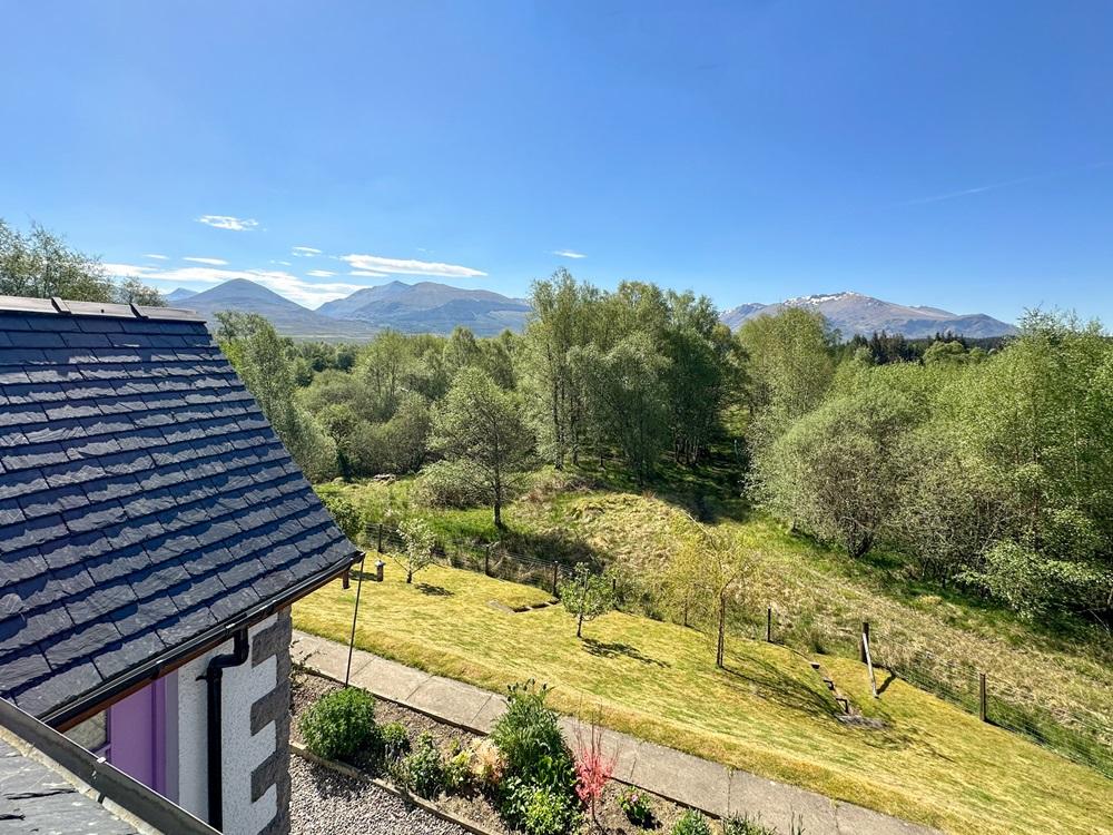 Upper Inverroy, Roy Bridge, Invernessshire PH31 4 bed detached house