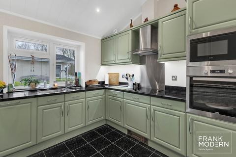 2 bedroom park home for sale, Yarwell Mill, Yarwell, PE8