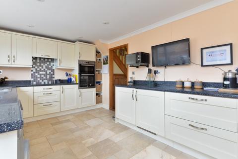 3 bedroom semi-detached house for sale, Willow Drive, Hamstreet