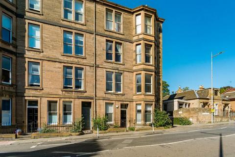 3 bedroom flat to rent, Morningside Road, Morningside, Edinburgh, EH10