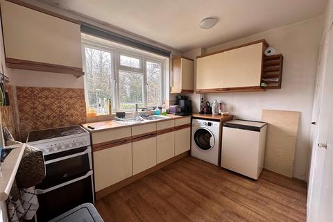 2 bedroom apartment to rent, Oak Tree View, Farnham, Surrey, GU9