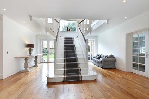 7 bedroom detached house to rent, Penn Road, Beaconsfield, HP9