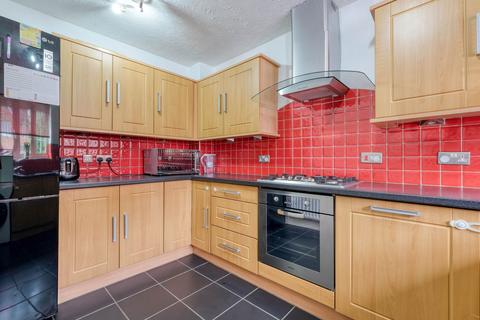 64 Hoveton Close, Redditch, B98 7HW