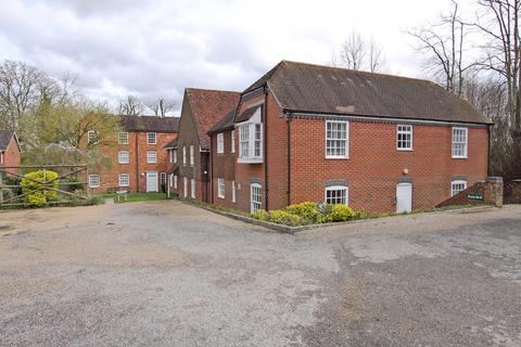 2 bedroom ground floor flat for sale, Clatford Manor House, Andover, Andover, SP11