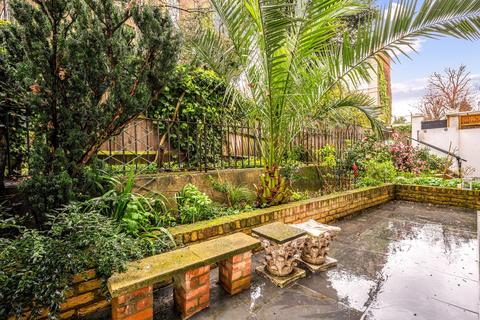 39b Redcliffe Gardens, London, SW10 9JH