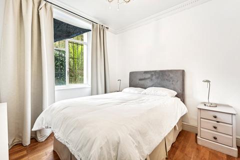 39b Redcliffe Gardens, London, SW10 9JH