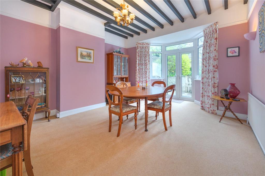 Radlett Park Road, Radlett, Hertfordshire, WD7 5 bed semidetached