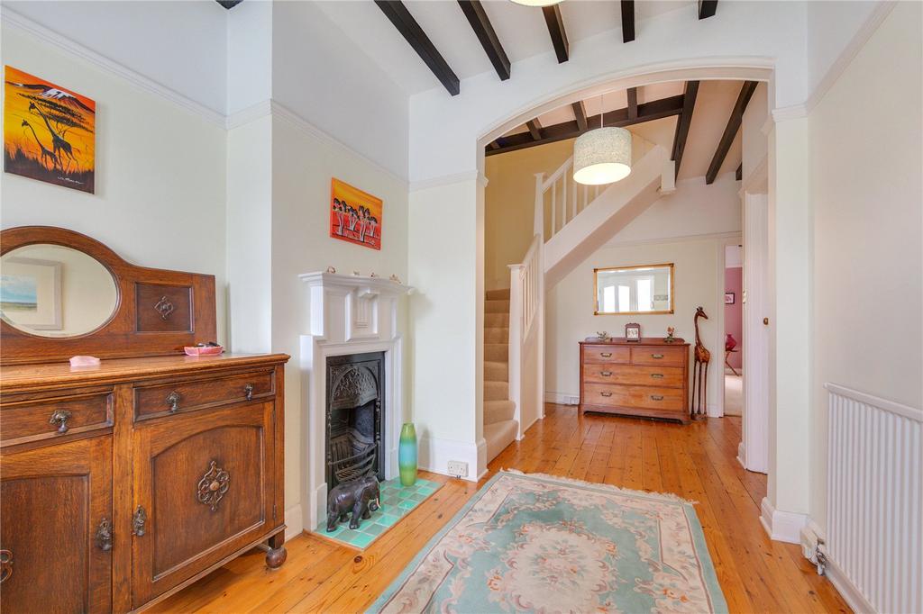 Radlett Park Road, Radlett, Hertfordshire, WD7 5 bed semidetached