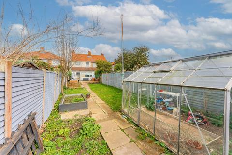 3 bedroom semi-detached house for sale, Edgerton Road, Lowestoft