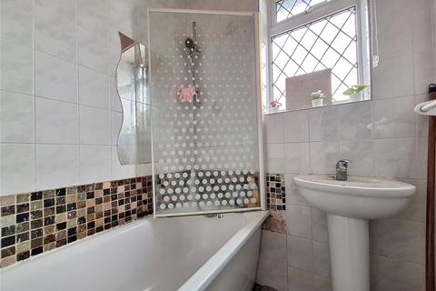 133 Elm Road, Oldham, OL8 3LB