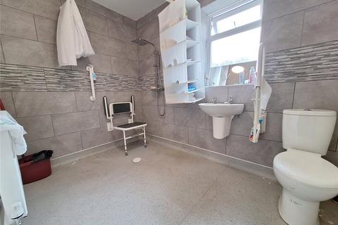 133 Elm Road, Oldham, OL8 3LB