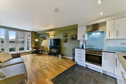 Western House, 7 London Road, TW8