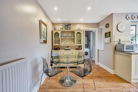25 Danvers Way, Caterham, CR3 5FJ