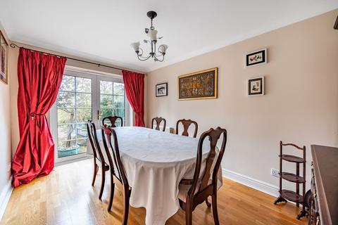 25 Danvers Way, Caterham, CR3 5FJ
