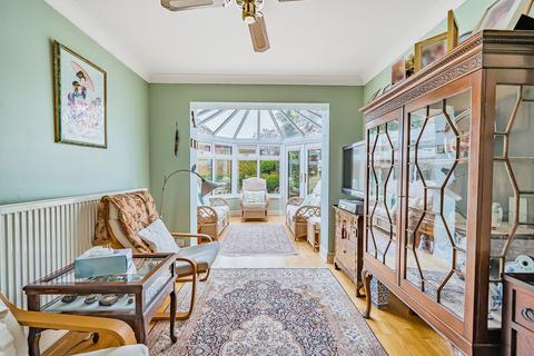25 Danvers Way, Caterham, CR3 5FJ