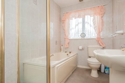 41 Tyersal Close, Bradford, BD4 8HE