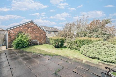 41 Tyersal Close, Bradford, BD4 8HE