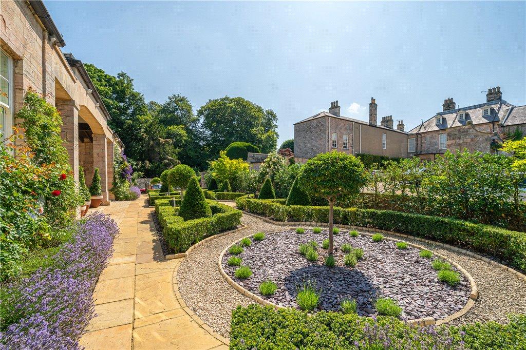 Stunning Gardens