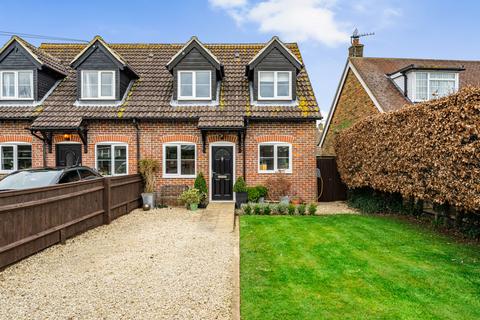 2 bedroom semi-detached house for sale, Ferniefields, High Wycombe