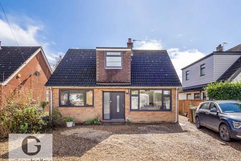 3 bedroom detached house for sale, Salhouse Road, Norwich NR13