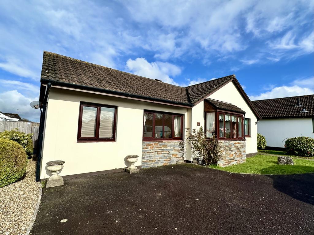 Detached Bungalow with No Chain