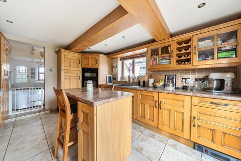 102 New Road, Great Wakering, Southend-on-sea, SS3 0AS