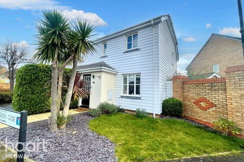 3 bedroom semi-detached house for sale, Wintergreen Close, Chatham