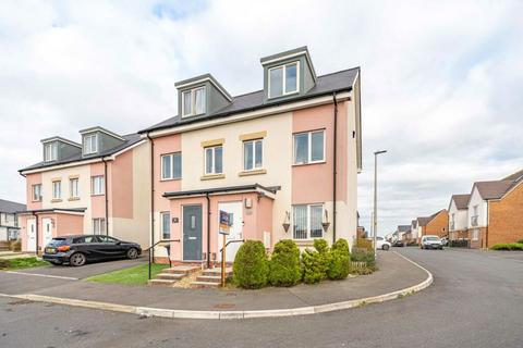 3 bedroom townhouse for sale, Glider Avenue, Weston-super-Mare, Somerset, BS24 8EQ