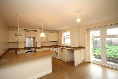 3 bedroom terraced house to rent, Beverstone Road, Thornton Heath, CR7