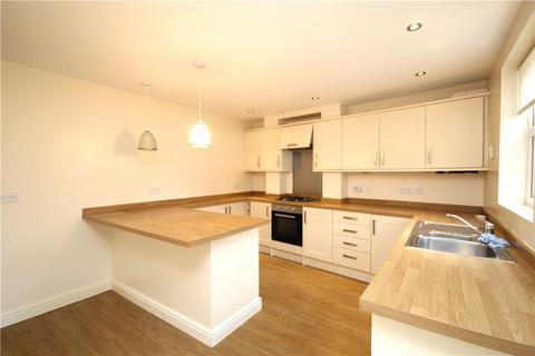 3 bedroom terraced house to rent, Beverstone Road, Thornton Heath, CR7