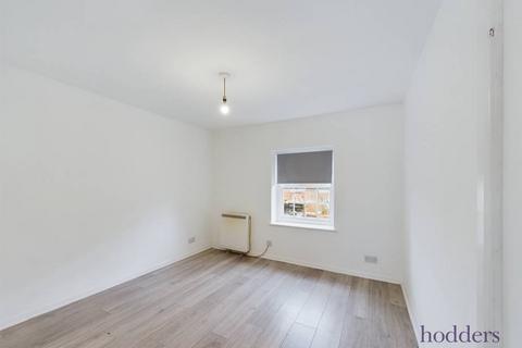 1 bedroom apartment to rent, Guildford Street, Chertsey, Surrey, KT16