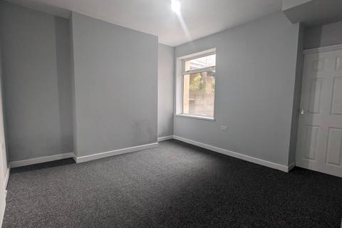 4 bedroom house to rent, Sandfields Road , Aberavon, Port Talbot