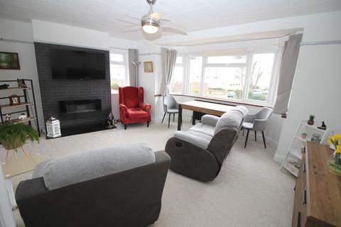 3 bedroom maisonette for sale, St. Pauls Road, Clacton-on-Sea