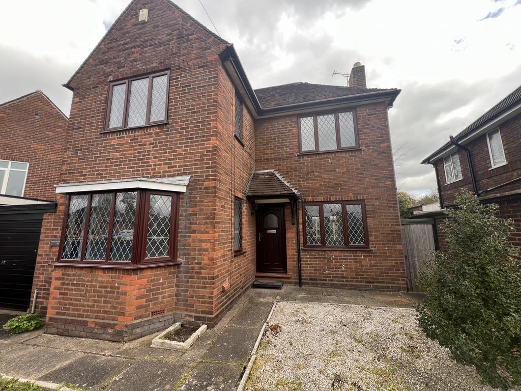 Three bedroom detached house