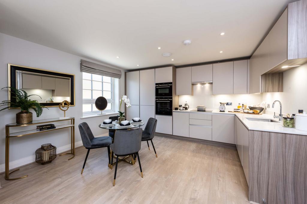 Kitchen/Dining area