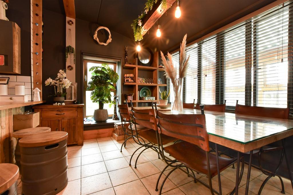 Kitchen Lounge/Diner