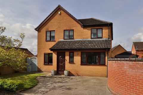 2 Heather Close, Attleborough, NR17 2PX
