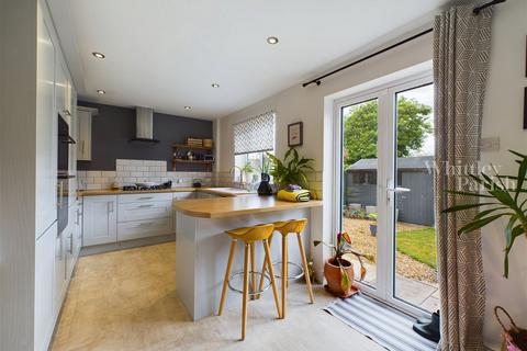 2 Heather Close, Attleborough, NR17 2PX