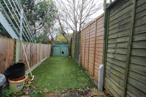 82 Burdett Avenue, Westcliff-on-sea, SS0 7JW