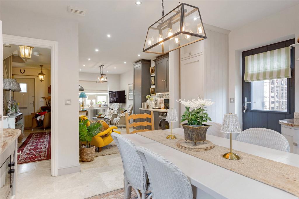 Kitchen/Dining Room
