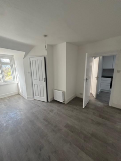 2 bedroom flat to rent, Conyers Road, London, SW16