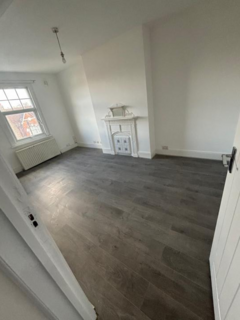 2 bedroom flat to rent, Conyers Road, London, SW16