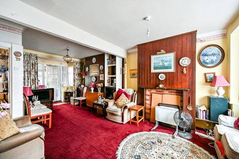 116 Pears Road, Hounslow, TW3 1SJ