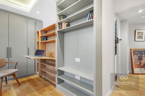 Studio for sale, 4 Crane Court, London, EC4A