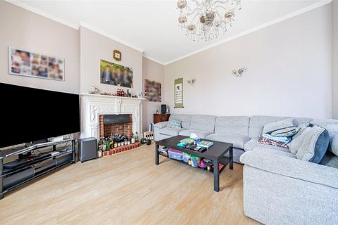 7 bedroom detached house for sale, Priestlands Park Road, Sidcup