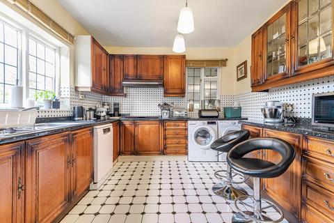 4 bedroom detached house for sale, Gibsons Hill, Streatham