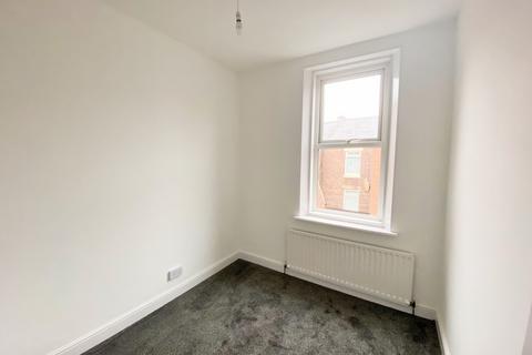 3 bedroom flat to rent, Chirton West View, North Shields, NE29