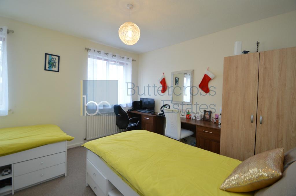 Bedroom 1.JPG