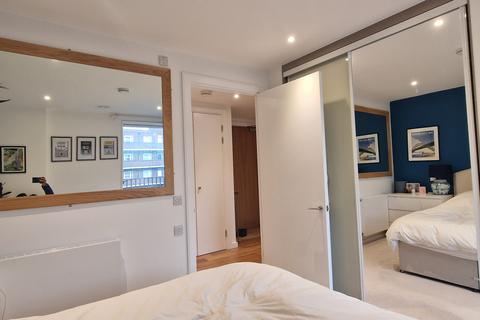 2 bedroom flat to rent, Colville Estate, London N1